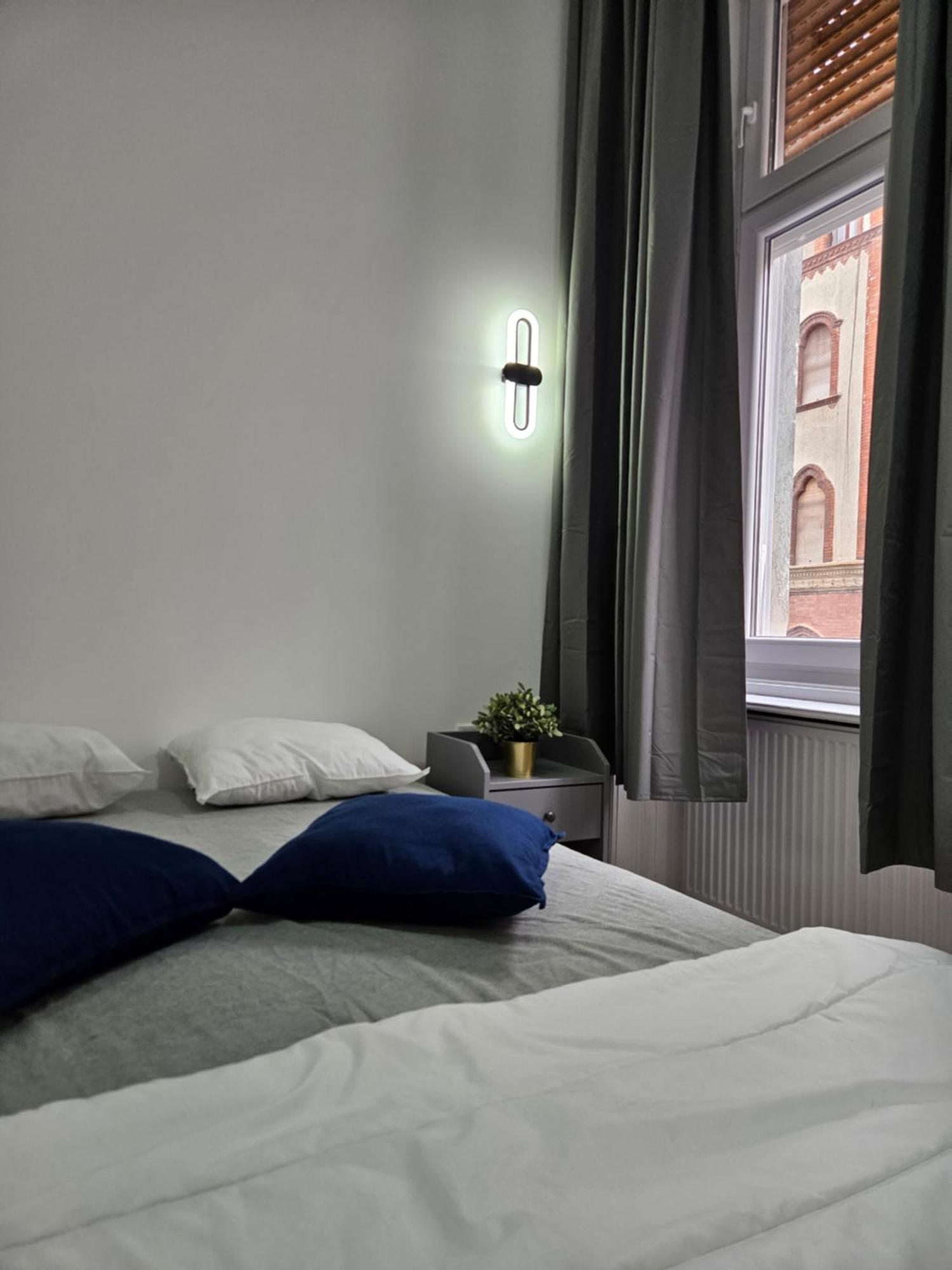 Whale Urban Apartments บูดาเปสต์ ภายนอก รูปภาพ